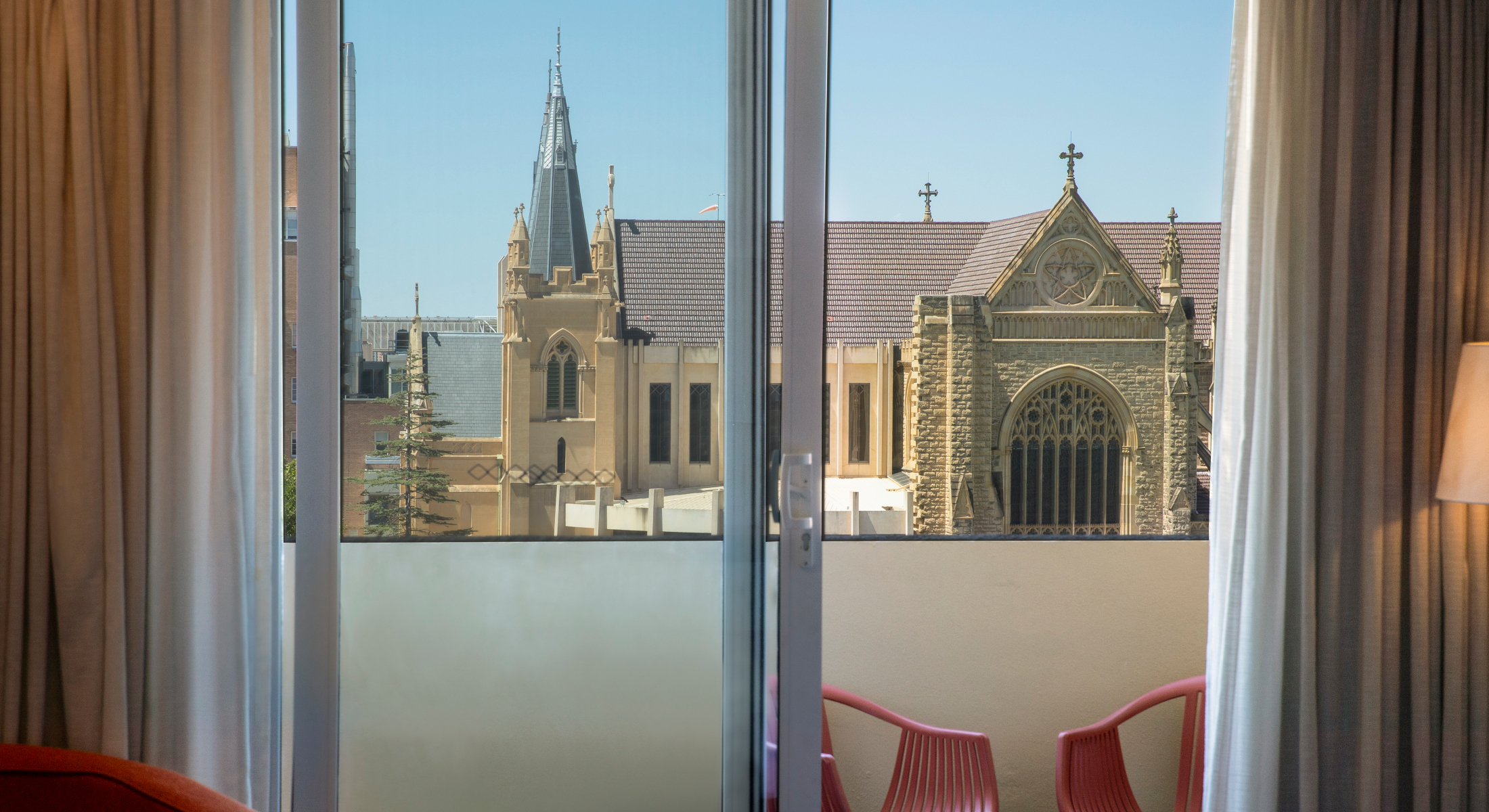 Mercure Perth on Hay Standard Deluxe Queen Room with Balcony